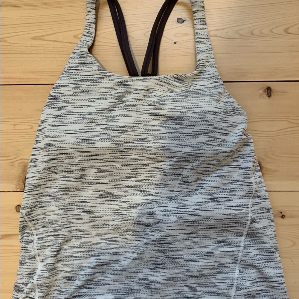 Women’s Lululemon Workout Top